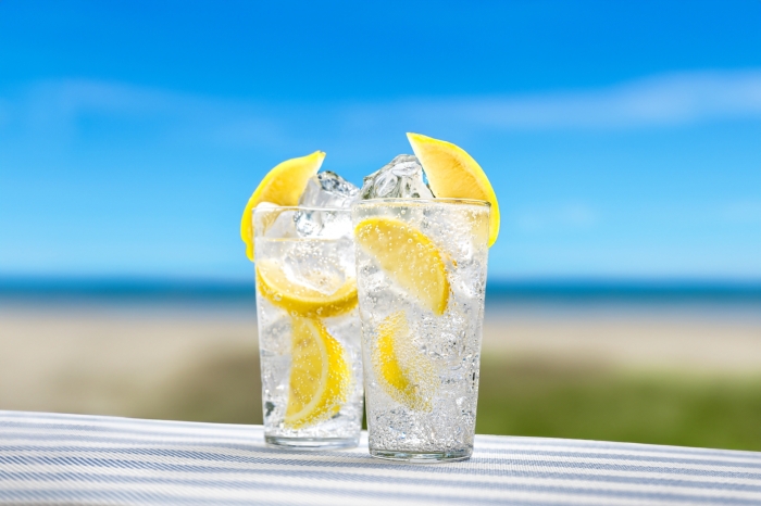 暑い日の水分補給に、炭酸水を賢く活用しよう！