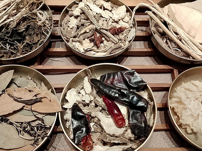 漢方薬がなぜ効くのか。なぜ症状が治るのか。