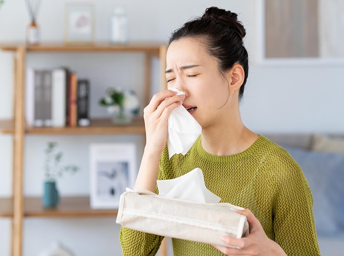 もうすでに毎日つらい人も。早めの花粉症対策を。